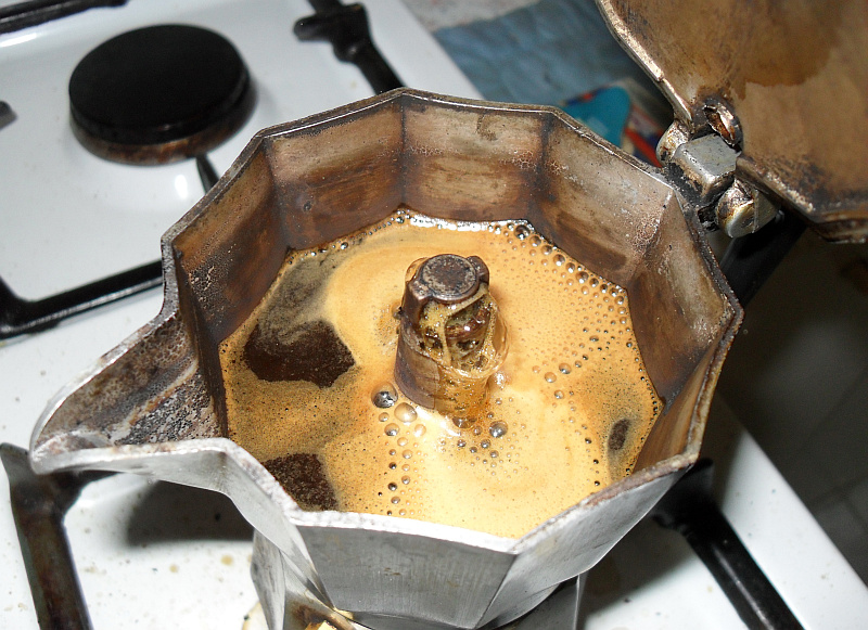 دم کردن قهوه در موکاپات