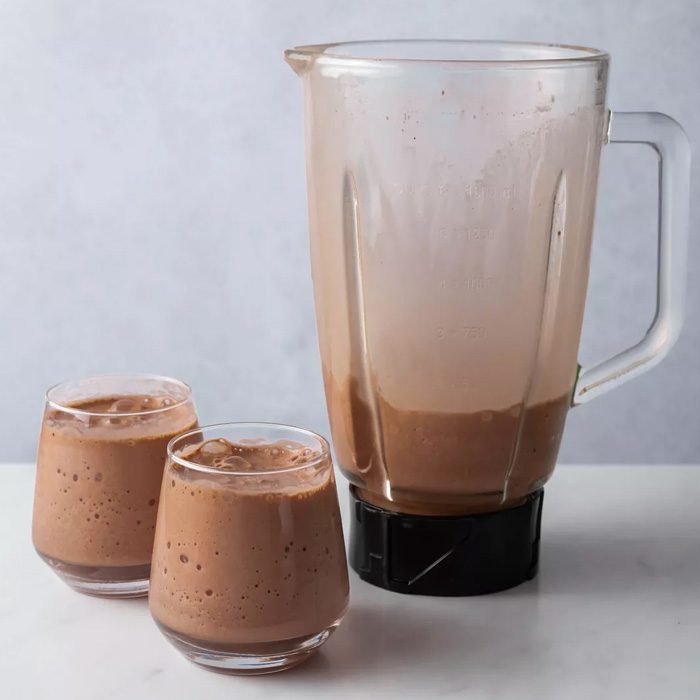 شیک پروتئین قهوه و شکلات